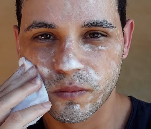 Aplicación de mascarilla facial – Estética en Talavera